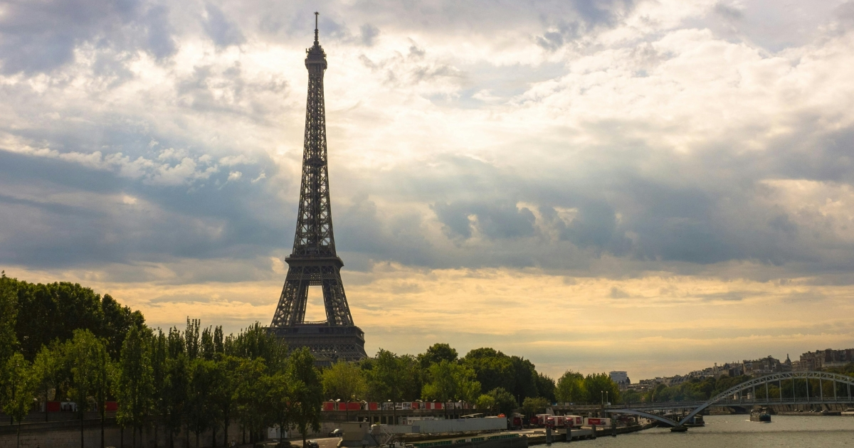 things to do in paris at night